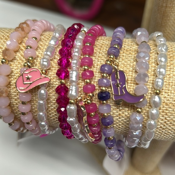 Bundle of 3 western themed bracelets - Picture 4 of 4